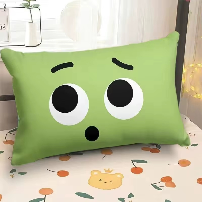 Funny Emoji Pillowcase Rectang - مراجعة Home Decor Emoji وسعره
