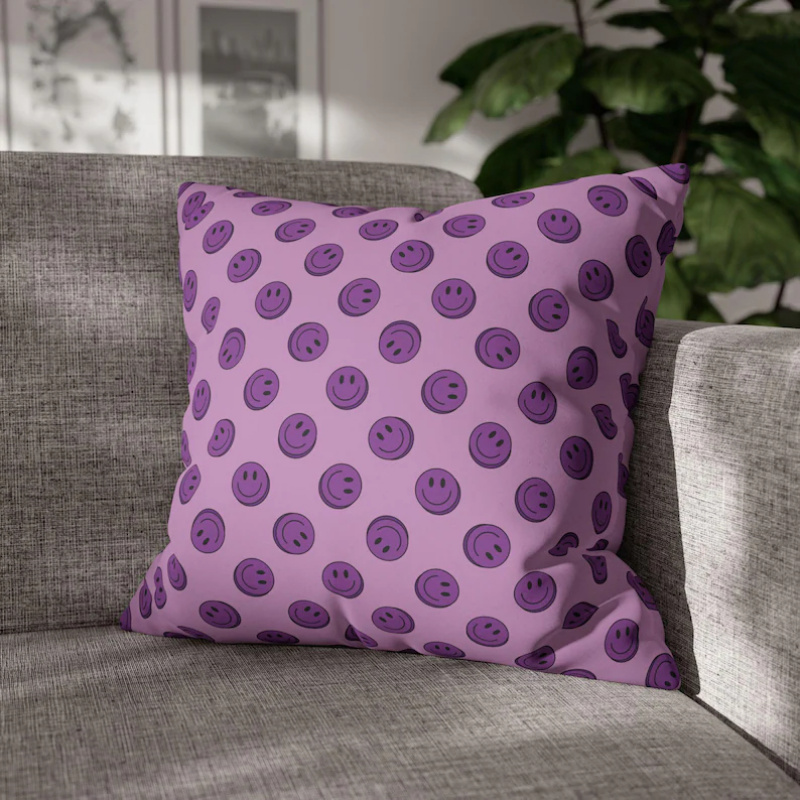 VIKAMA Purple Smile Cushion Co - مراجعة Home Decor Emoji وسعره