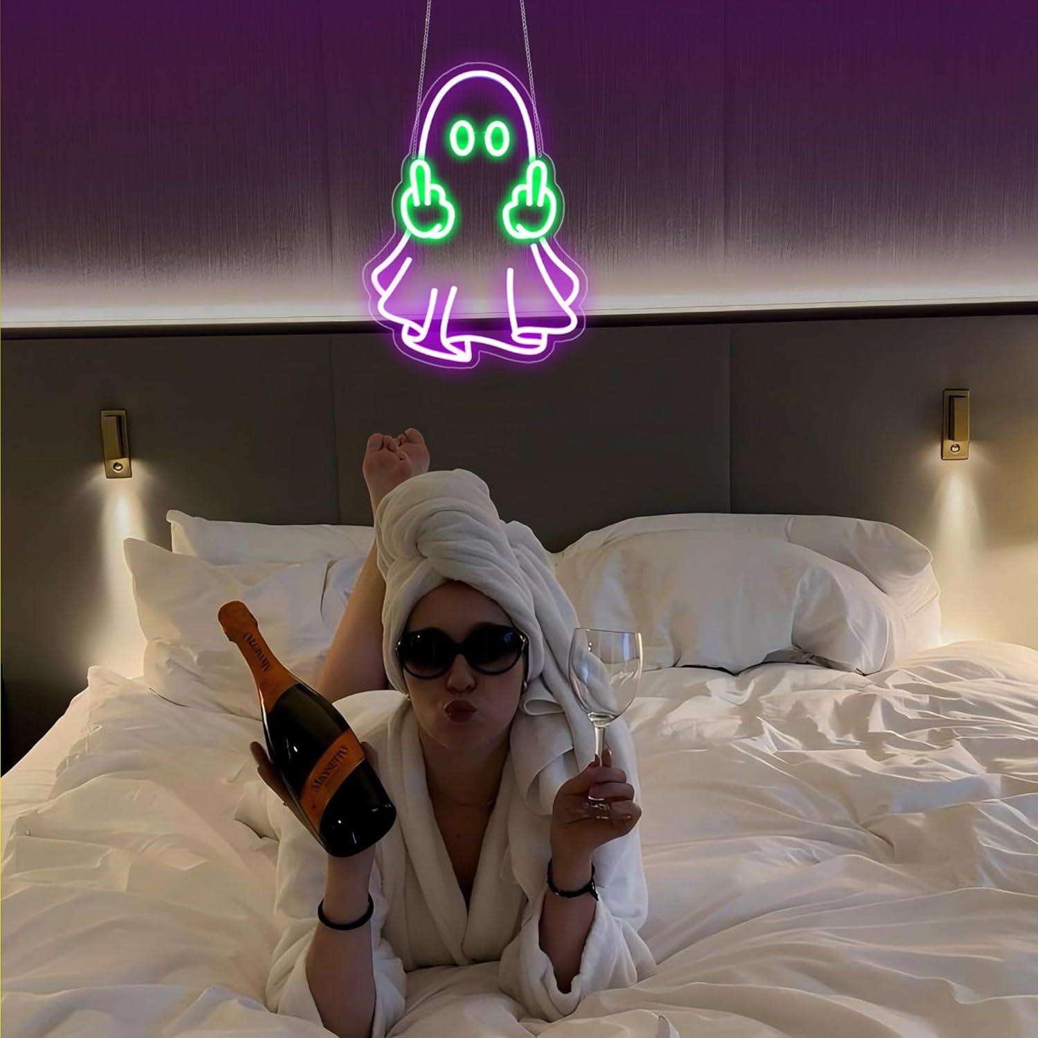 Ghost Neon Sign USB Powered LE - مراجعة Home Decor Light وسعره