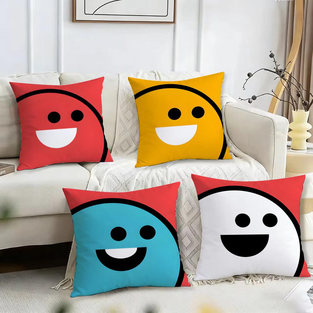 Cute smiling and happy emoji C - مراجعة Home Decor Emoji وسعره
