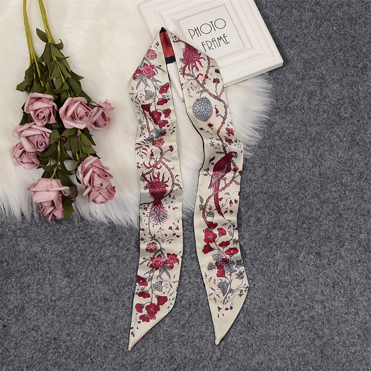 Flower Room Parrot Brand Scarf - مراجعة Home Decor Brand وسعره