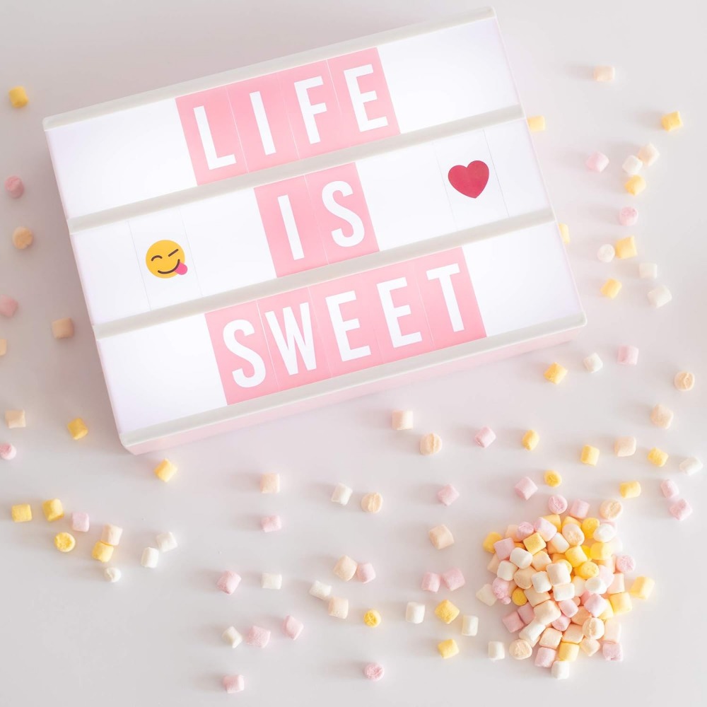 Pink Cinema Light Box with 400 - مراجعة Home Decor Emoji وسعره