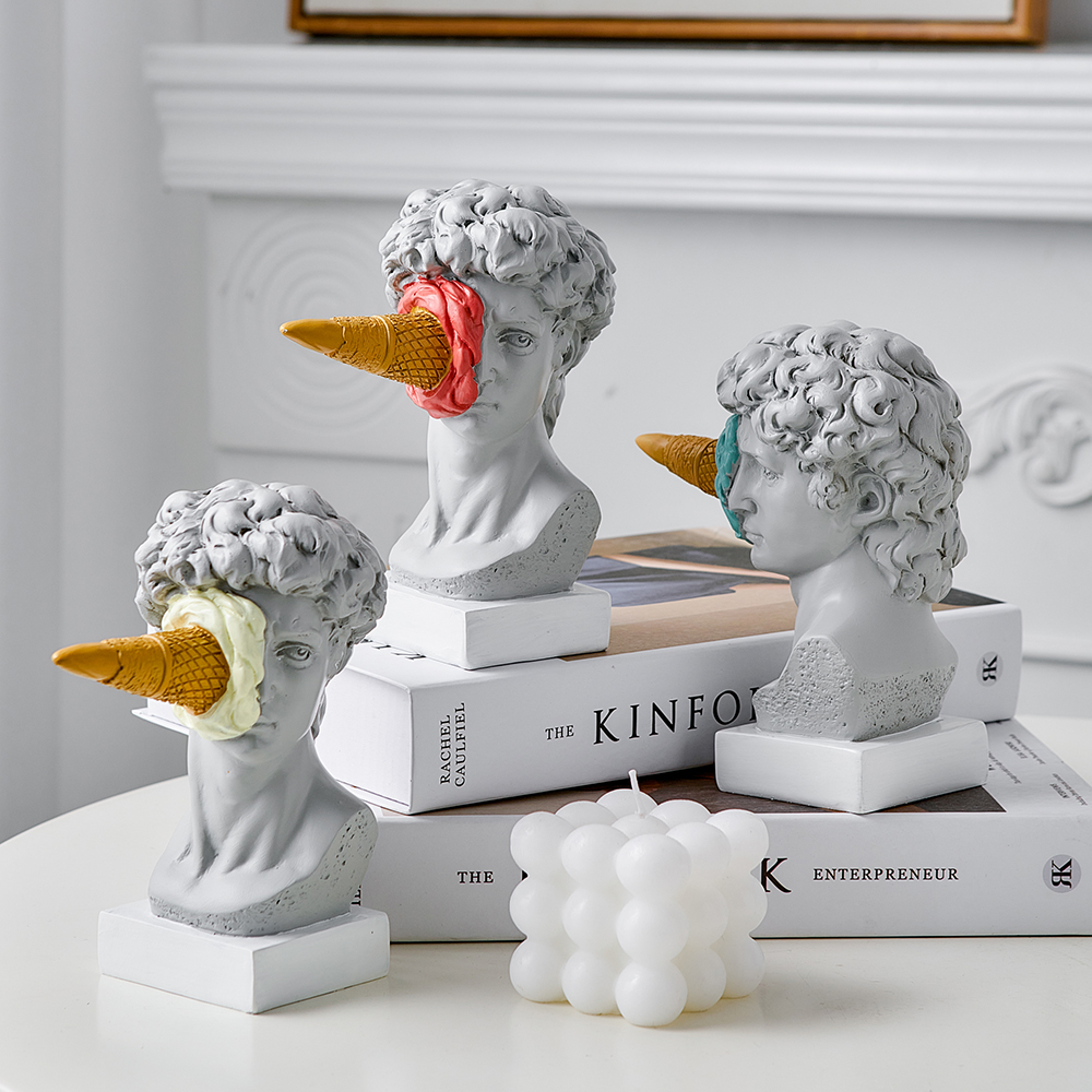 Modern Nordic Figure Ornament  - مراجعة Home Decor Y2K وسعره