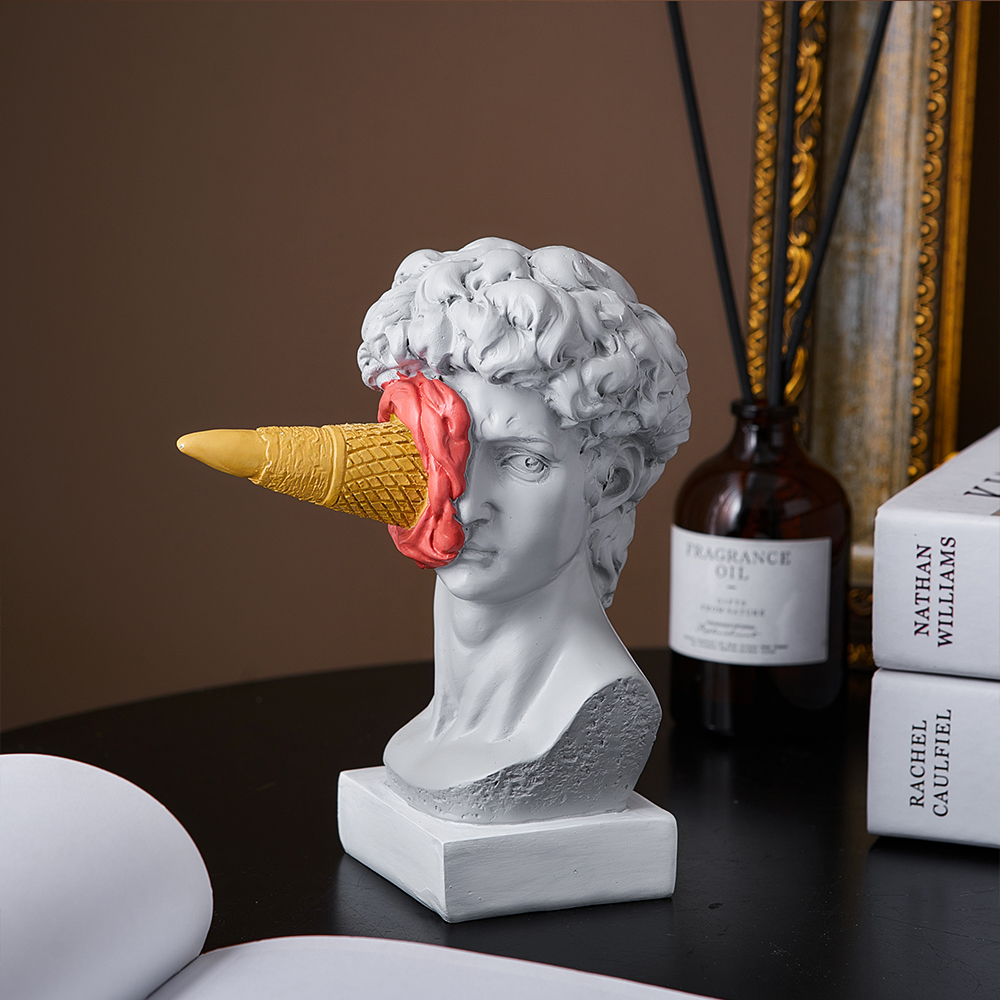 Modern Nordic Figure Ornament  - مراجعة Home Decor Y2K وسعره